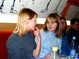 Киев, 22 ноября 2003: когда языка мало для общения :) ...